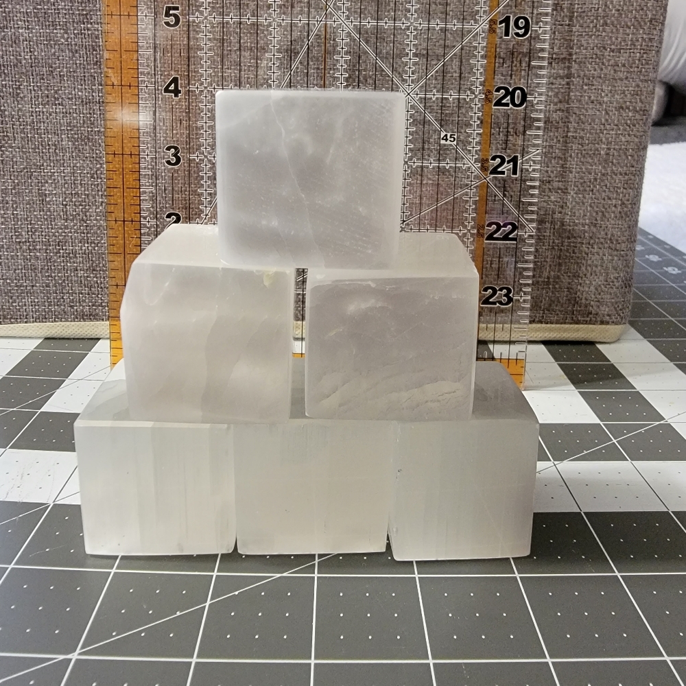 Selenite cubes